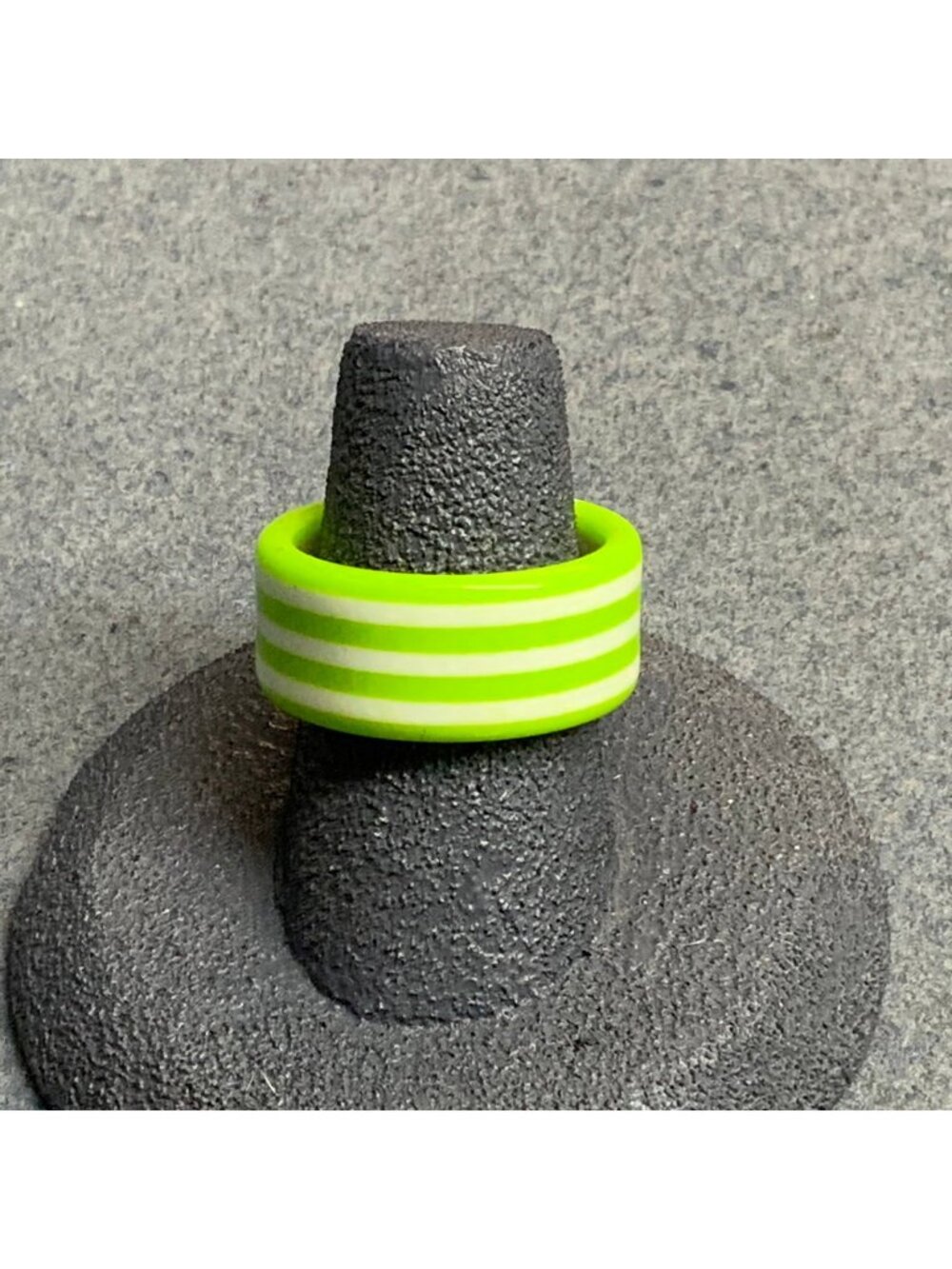 Striped Acrylic Ring Size 7 Neon Lime Green White 80s Retro Vintage New Wave